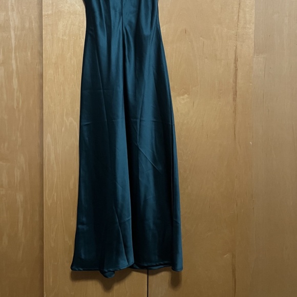 Le Lis Sleeveless Midi Green Slip Dress Small NWT - Picture 2 of 3